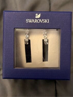 Swarovski Clear Crystal Drop Earrings - Silver